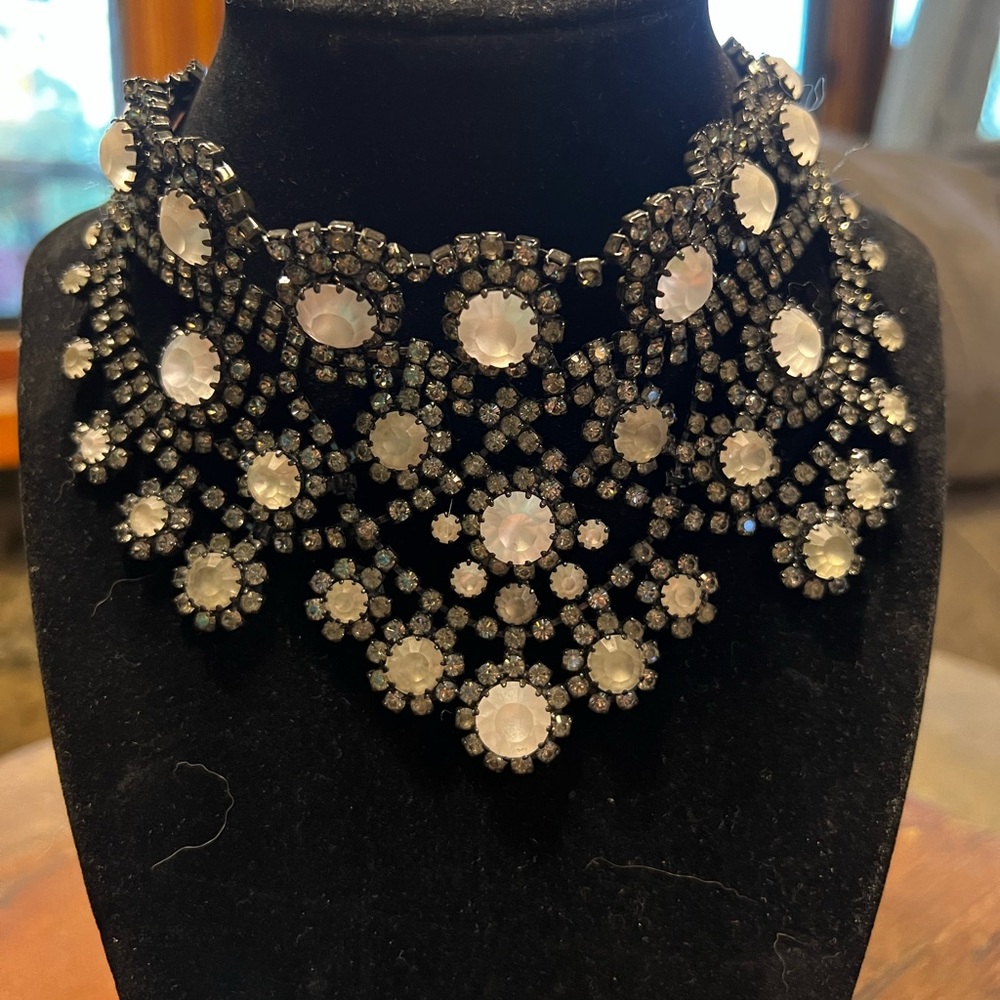 AGATHA necklace